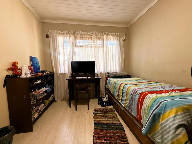 4 Bedroom Property for Sale in Bergzicht Western Cape
